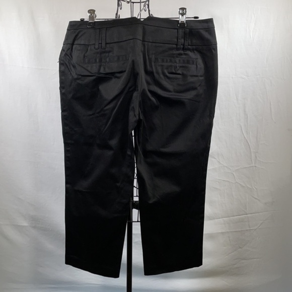 grass collection | Black Capri Pants - Picture 2 of 5